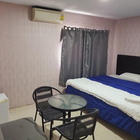 Uno Inn Банкок Екстериор снимка